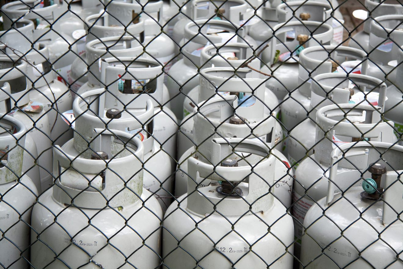 LP Gas Cylinders/Cylinder Cages